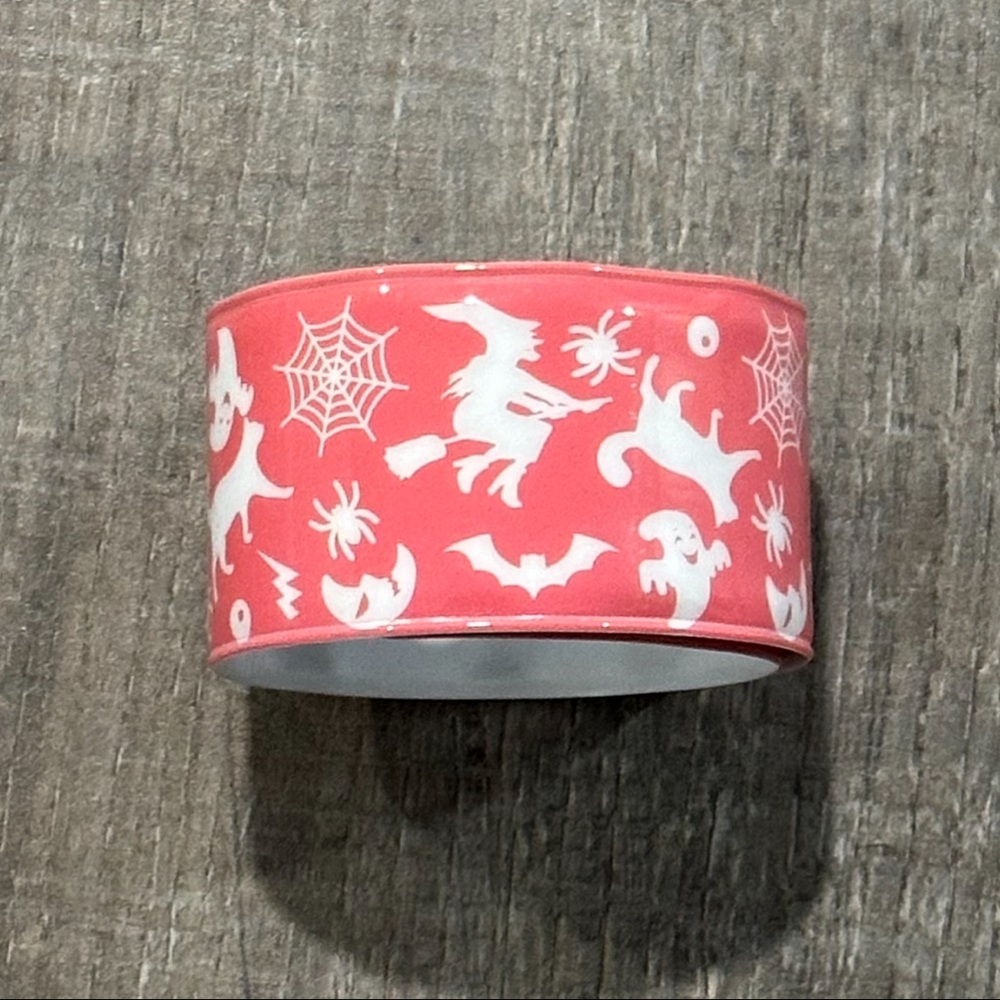 💞 New Pink & White Halloween Themed Slap Bracelet